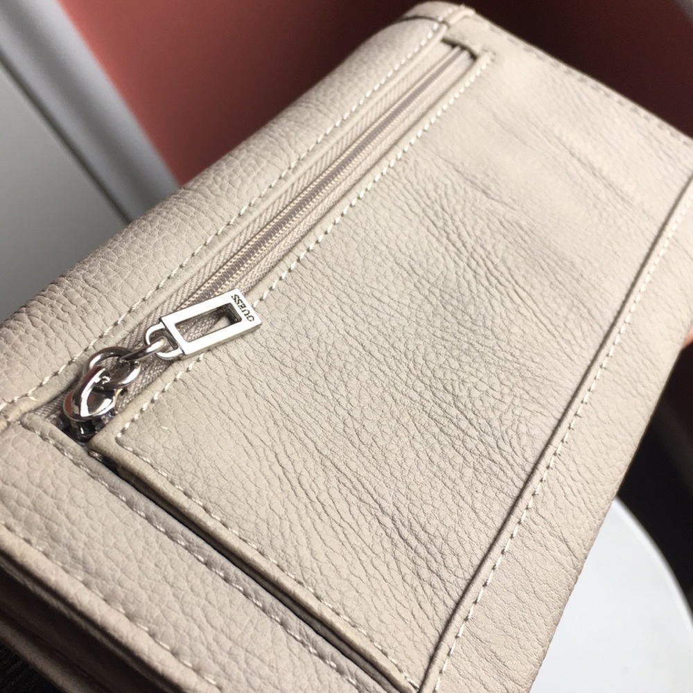 GUESS WALLET - Picture 3 of 3
